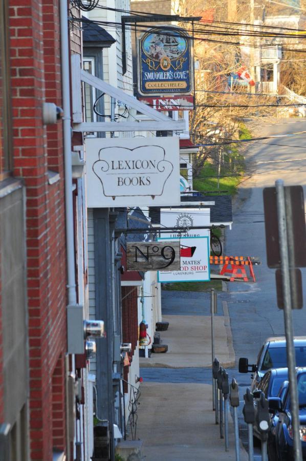 Smugglers Cove Inn Lunenburg Exteriér fotografie