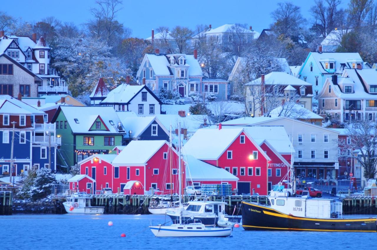 Smugglers Cove Inn Lunenburg Exteriér fotografie