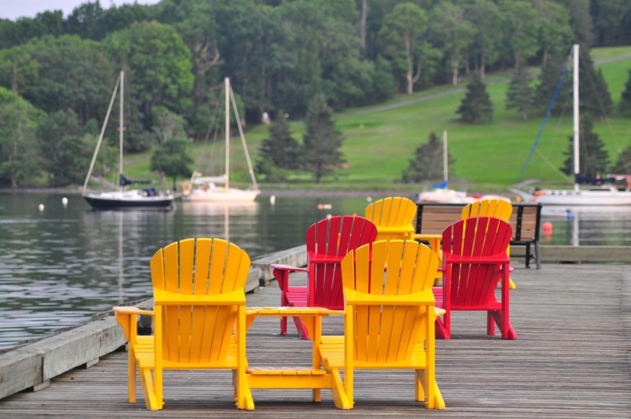 Smugglers Cove Inn Lunenburg Exteriér fotografie