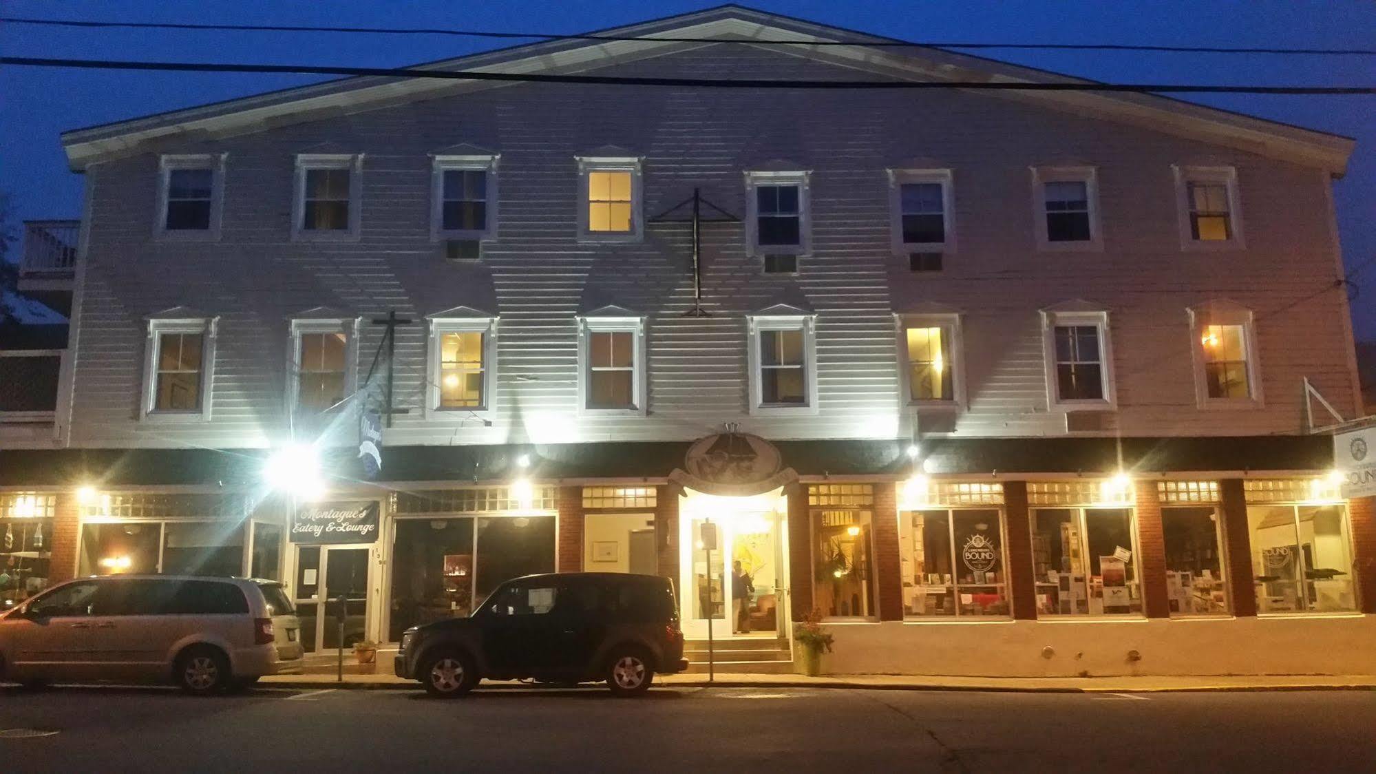 Smugglers Cove Inn Lunenburg Exteriér fotografie