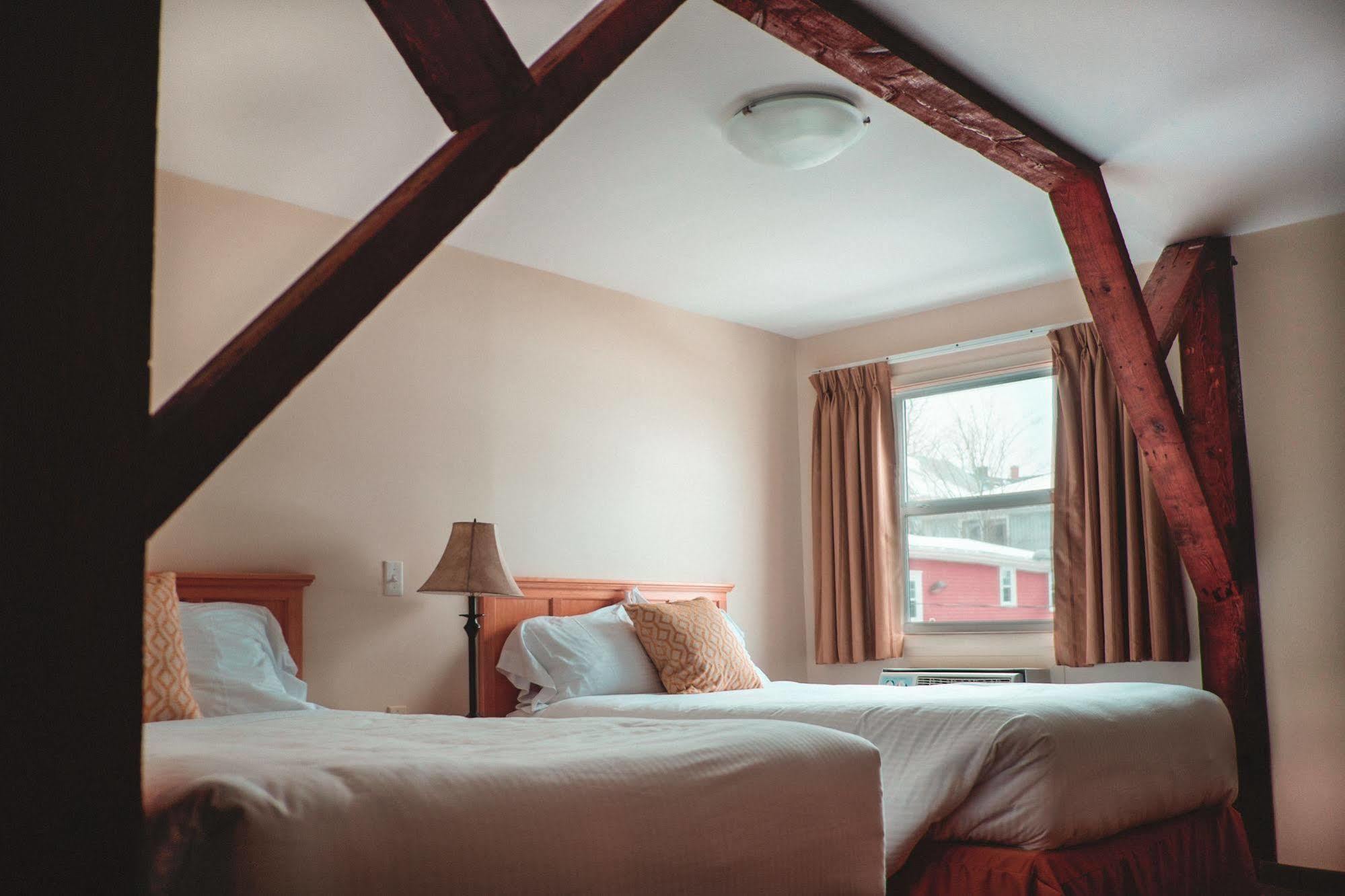 Smugglers Cove Inn Lunenburg Exteriér fotografie